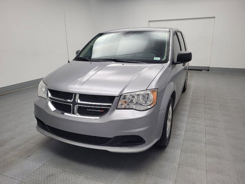 Used 2019 Dodge Grand Caravan SE image 15