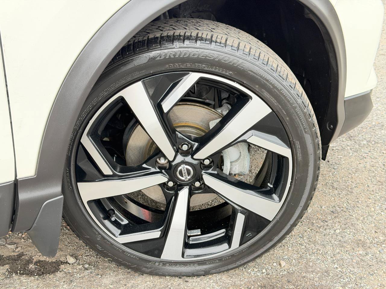 Used 2022 Nissan Rogue Sport SL AWD/4WD image 89