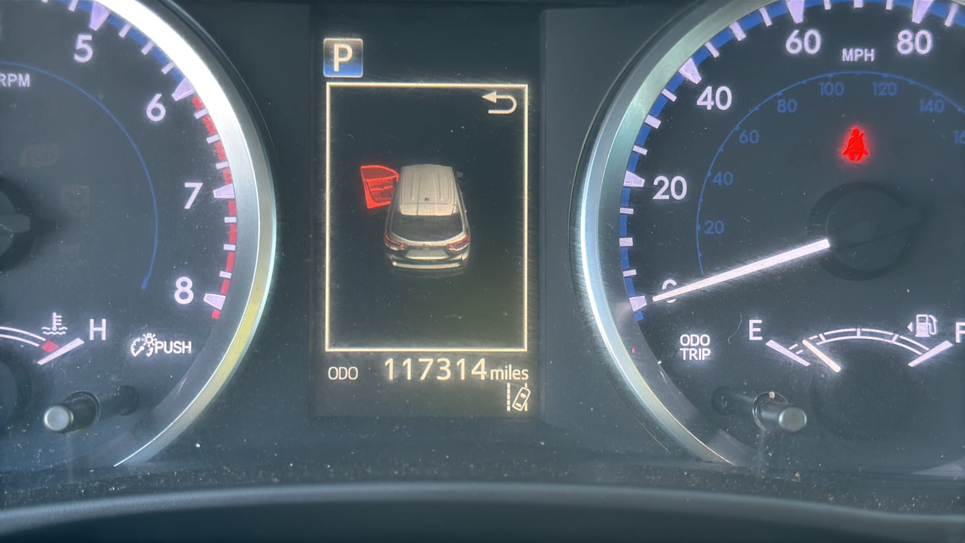 Used 2017 Toyota Highlander LE FWD image 30