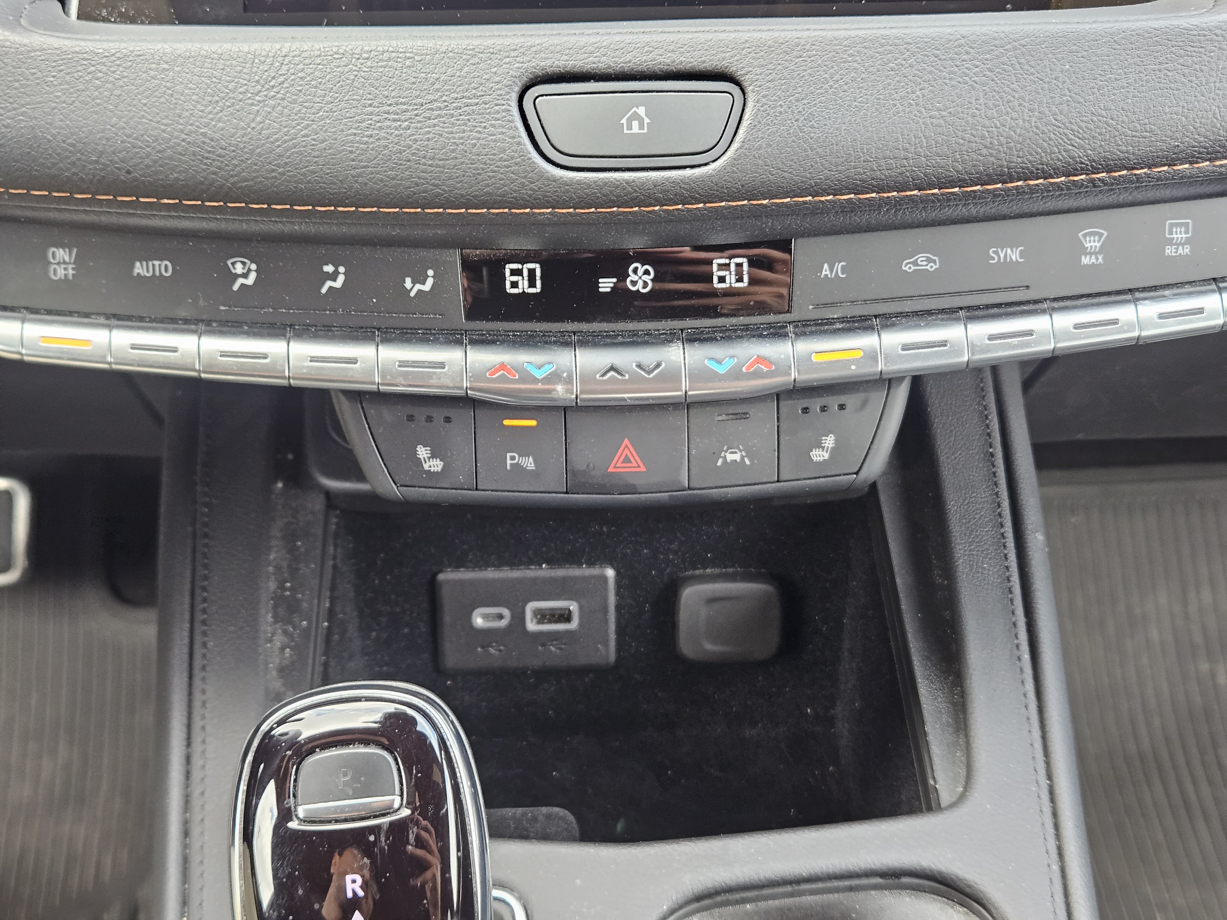 Used 2023 Cadillac XT4 Sport w/ Cold Weather Package FWD image 19