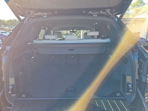 New 2026 BMW X5 xDrive40i w/ Climate Comfort Package image 13