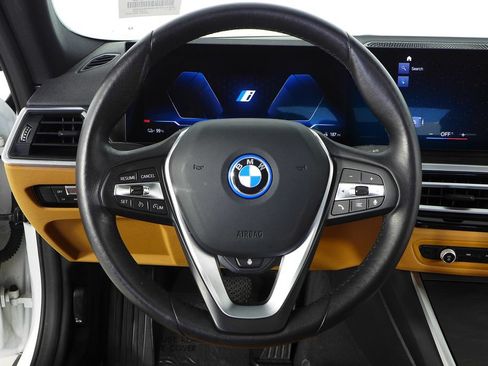 Used 2023 BMW i4 eDrive35 w/ Premium Package RWD image 27