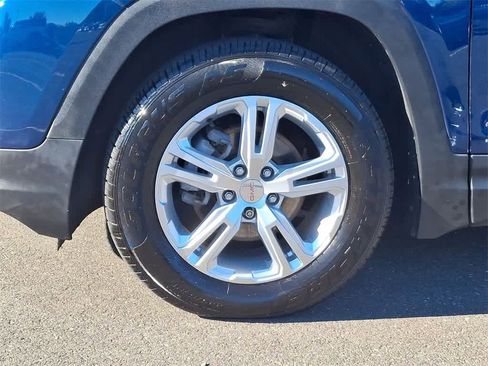 Used 2020 GMC Terrain SLE image 29