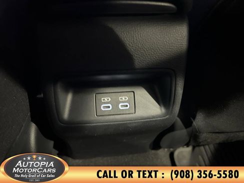 Used 2025 Toyota Corolla SE image 25