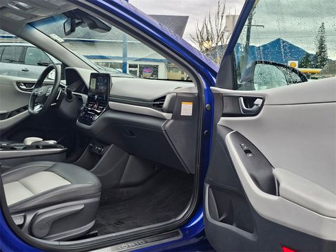 Used 2020 Hyundai Ioniq Limited image 12