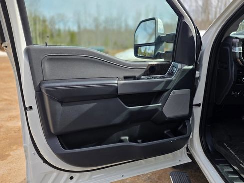 Used 2024 Ford F350 Lariat w/ Lariat Ultimate Package AWD/4WD image 17