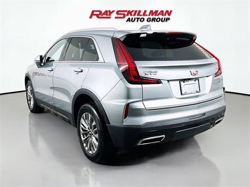 Used 2024 Cadillac XT4 Premium Luxury image 5