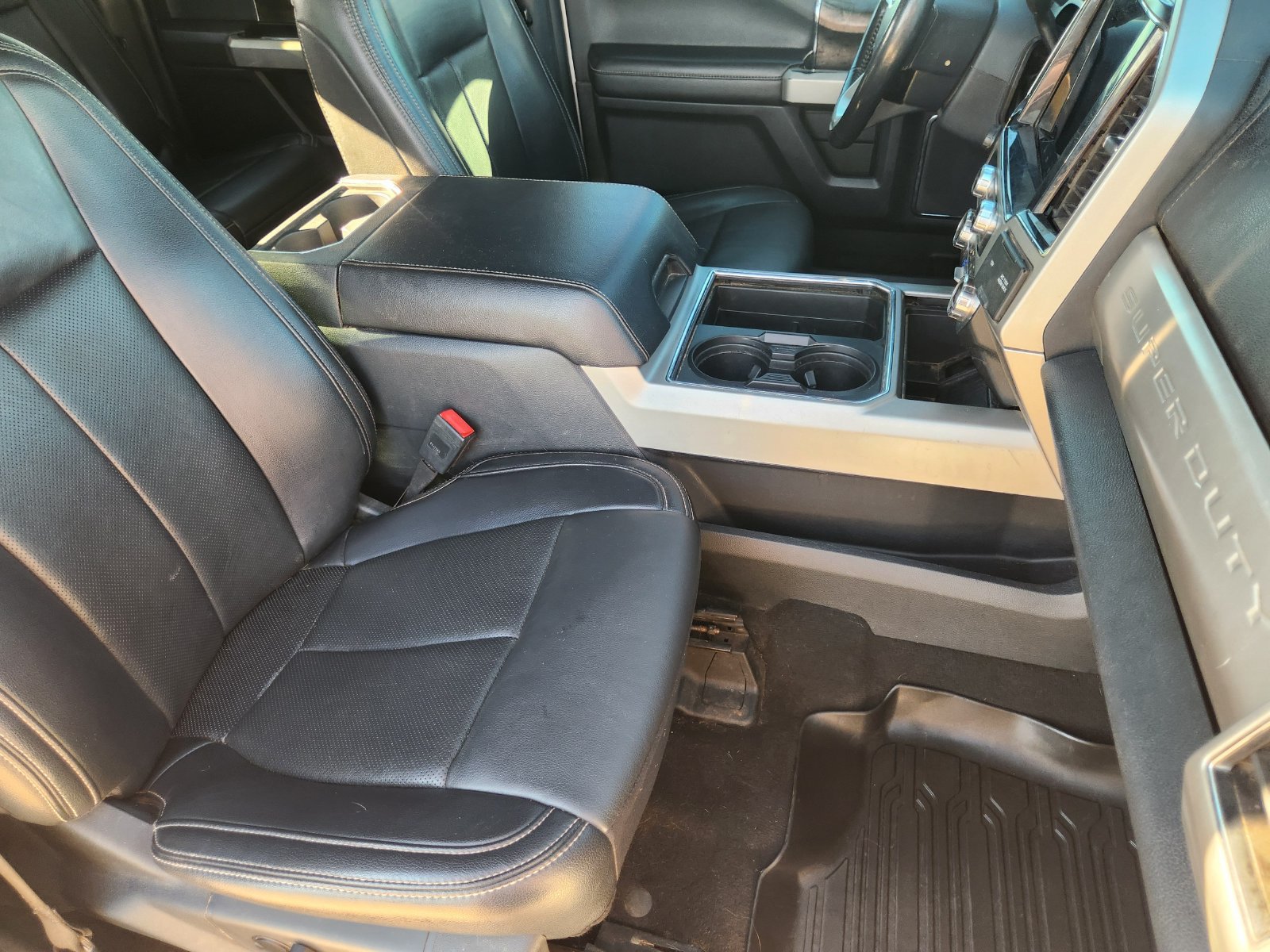 Used 2022 Ford F250 4x4 Crew Cab Super Duty image 16