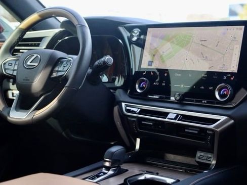 Used 2025 Lexus RX 350 Premium w/ Convenience Package image 38