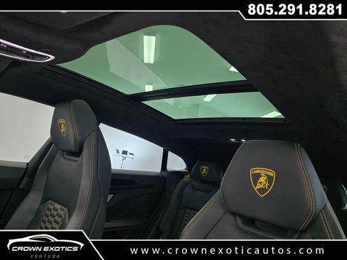Used 2022 Lamborghini Urus AWD/4WD image 33