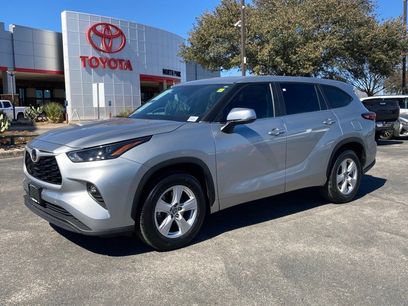 Certified 2023 Toyota Highlander LE