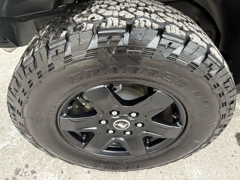 Used 2023 Ford Bronco Black Diamond image 12