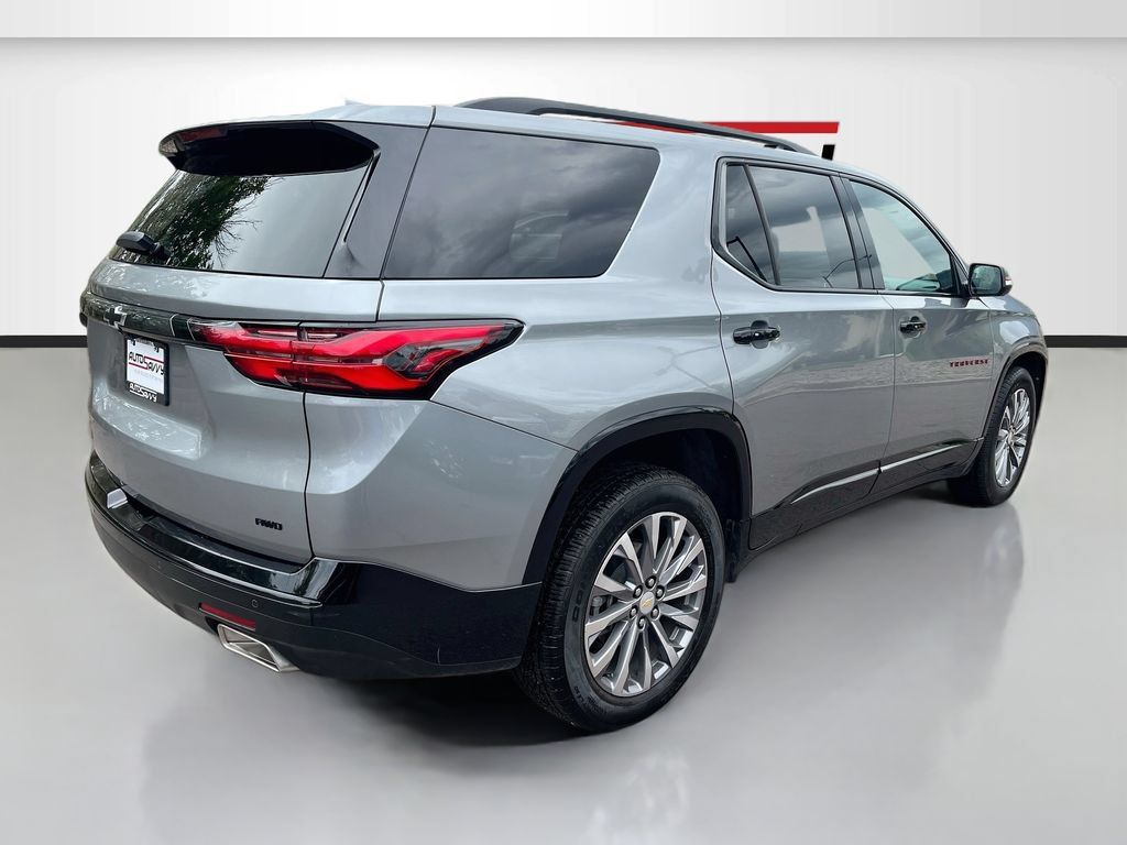 Used 2023 Chevrolet Traverse Premier w/ Redline Edition AWD/4WD image 7