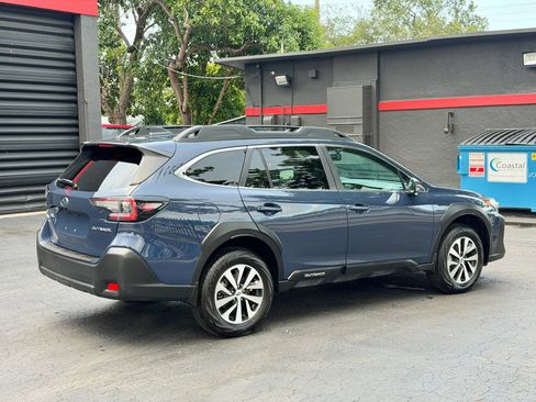 Used 2025 Subaru Outback Premium AWD/4WD image 6