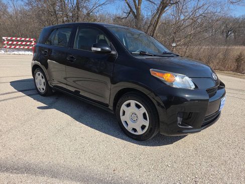 Used 2013 Scion xD 10 Series 4dr Hatchback 5M image 8