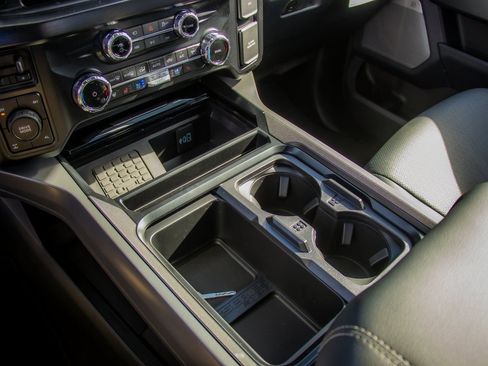 New 2026 Ford F250 Lariat w/ Black Appearance Package image 49