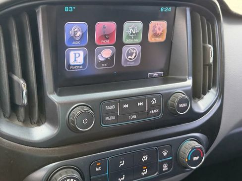 Used 2015 Chevrolet Colorado LT w/ LT Convenience Package RWD image 10