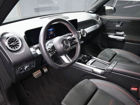 Used 2024 Mercedes-Benz GLB 250 image 19