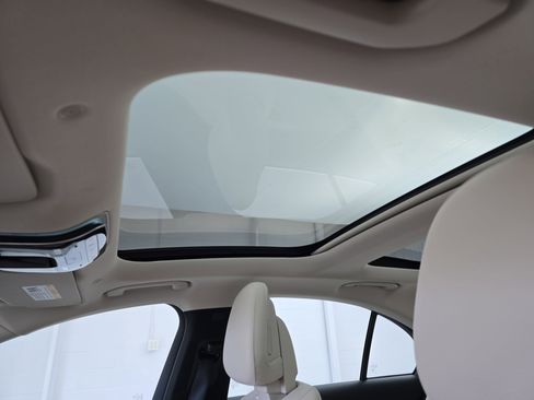 Used 2025 Mercedes-Benz E 350 Sedan image 29