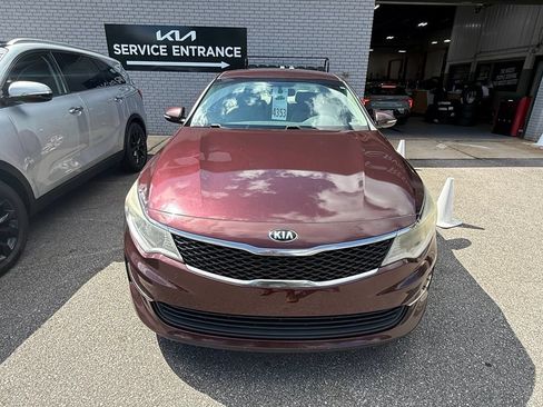Used 2016 Kia Optima LX FWD image 2