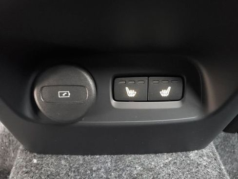 New 2026 Volvo XC40 B5 Plus w/ Protection Package Premier image 30