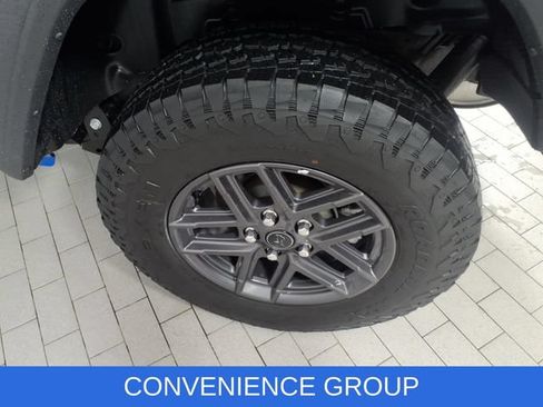 Used 2025 Jeep Wrangler Unlimited Sport AWD/4WD image 8
