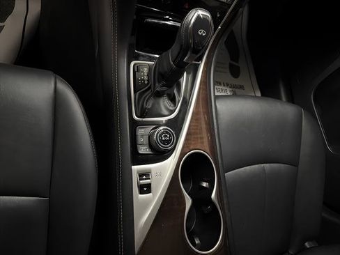 Used 2019 INFINITI Q50 Luxe w/ Essential Package (3.0T Luxe) image 18