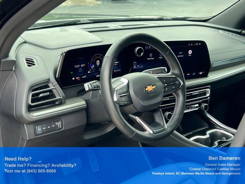 Used 2025 Chevrolet Traverse LT AWD/4WD image 5