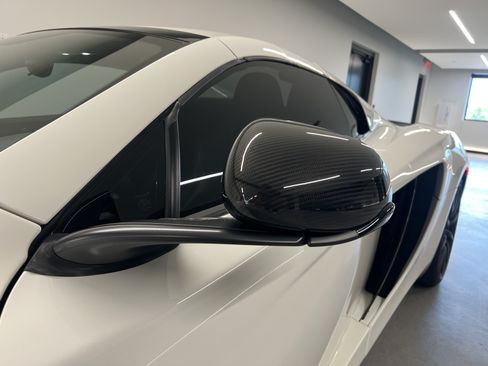 Used 2014 McLaren MP4-12C Spider RWD image 34