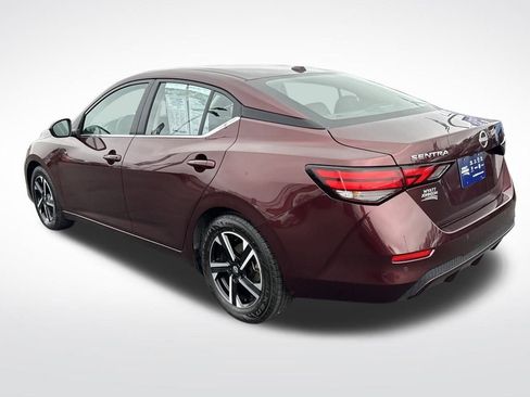 Used 2024 Nissan Sentra SV image 3