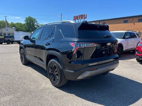 Used 2025 Chevrolet Equinox LT w/ Convenience Package II FWD image 6