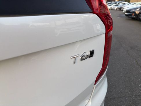 Used 2016 Volvo XC90 T6 Momentum image 5