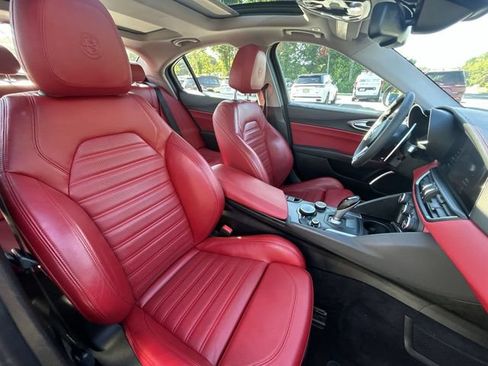 Used 2018 Alfa Romeo Giulia Ti Sport w/ Quick Order Package 22S Sport AWD/4WD image 25