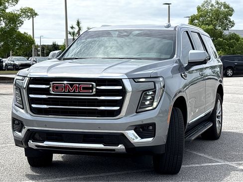 Used 2026 GMC Yukon Elevation w/ Elevation Premium Package image 3