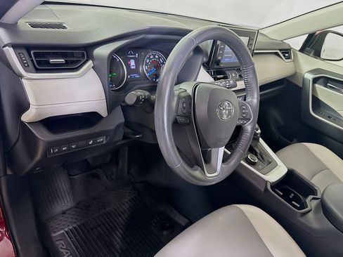 Certified 2022 Toyota RAV4 XLE Premium image 7