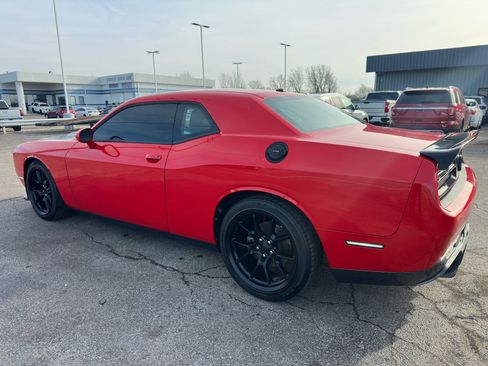 Used 2022 Dodge Challenger GT image 7