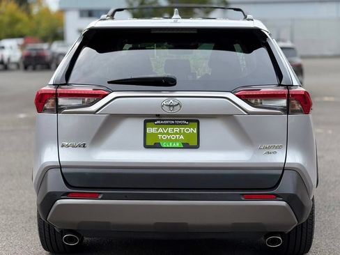 Used 2020 Toyota RAV4 Limited AWD/4WD image 4