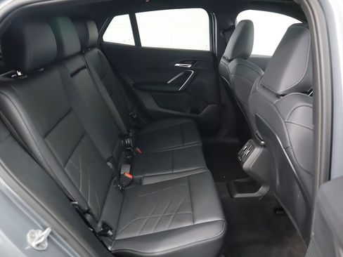 Used 2025 BMW X2 xDrive28i w/ M Sport Package image 22