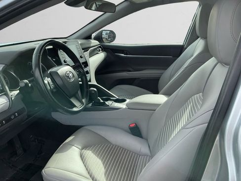 Used 2024 Toyota Camry SE image 9