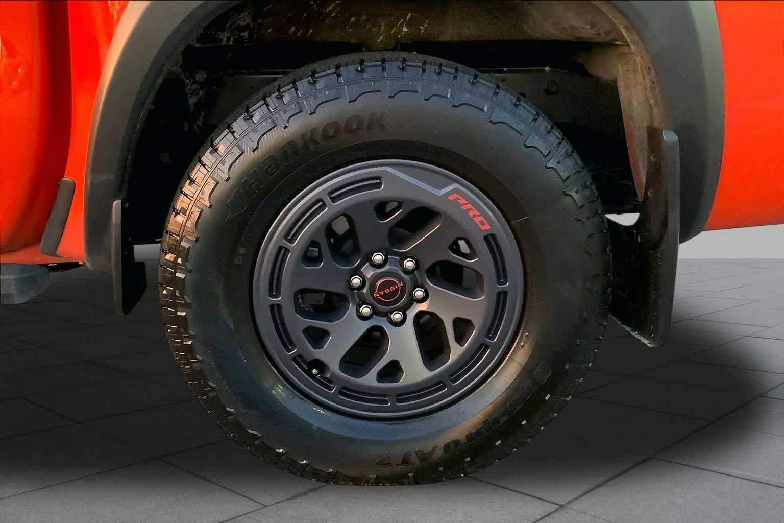 Used 2025 Nissan Frontier PRO-4X AWD/4WD image 10