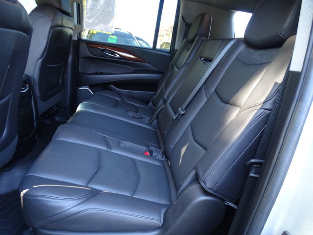 Certified 2018 Cadillac Escalade ESV Luxury AWD/4WD image 5