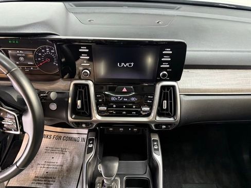 Used 2021 Kia Sorento EX w/ Panoramic Sunroof Package image 23