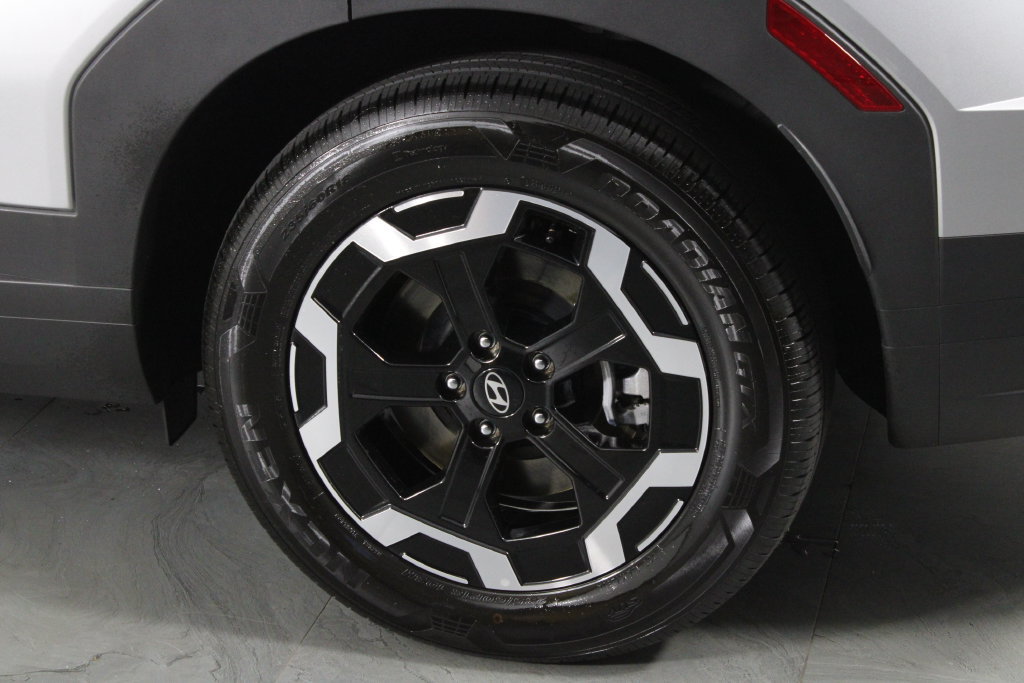 Certified 2026 Hyundai Santa Fe SEL FWD image 15
