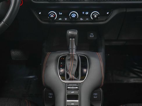 Used 2024 Honda HR-V Sport image 17