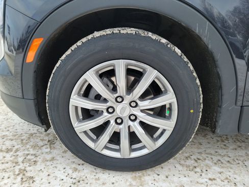 Used 2023 Cadillac XT4 Premium Luxury image 10