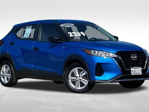 Certified 2025 Nissan Kicks Play S FWD image 2