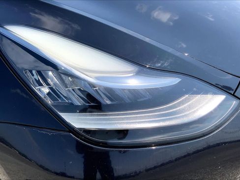 Used 2018 Tesla Model 3 Long Range RWD image 25