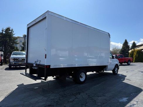 New 2027 Ford E-350 and Econoline 350 Super Duty w/ Interior Upgrade Package image 3