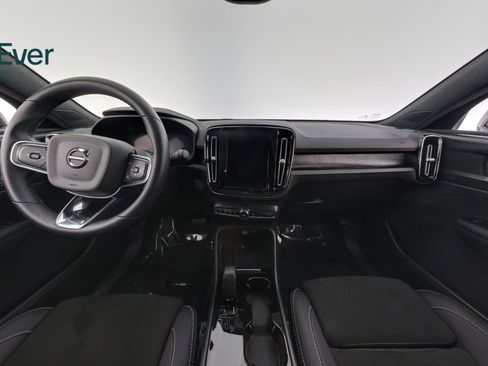 Used 2023 Volvo C40 P8 Recharge Plus AWD/4WD image 26
