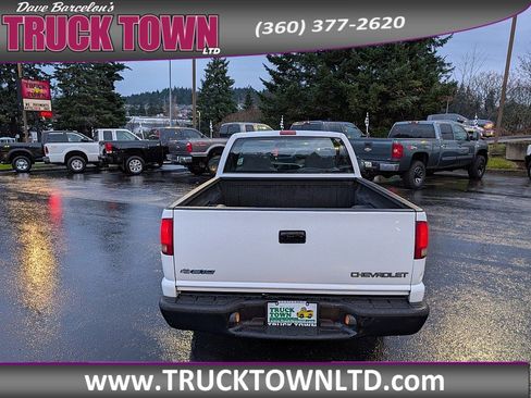 Used 2003 Chevrolet S10 Pickup 2WD Regular Cab image 18